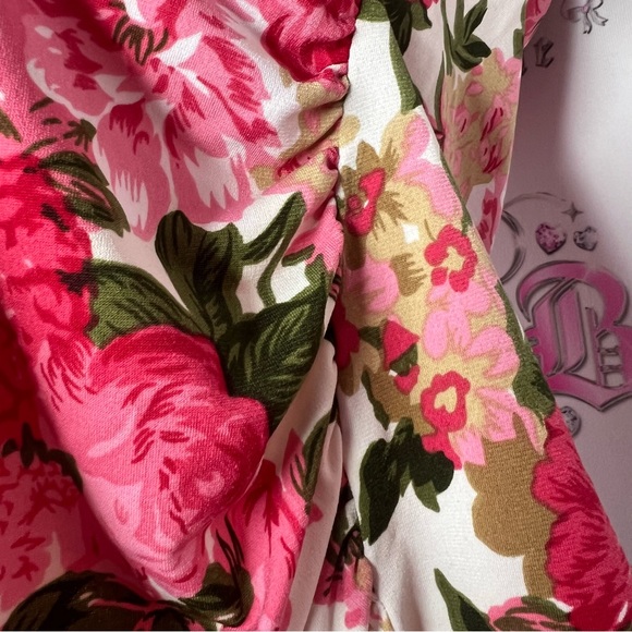 Floral y2k tank top with metal O ring back detail pink white green flowers - Picture 7 of 10